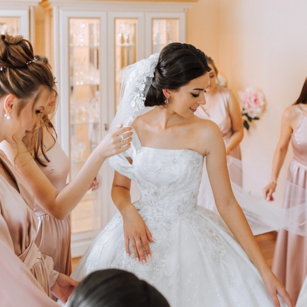 Getting Ready Photos