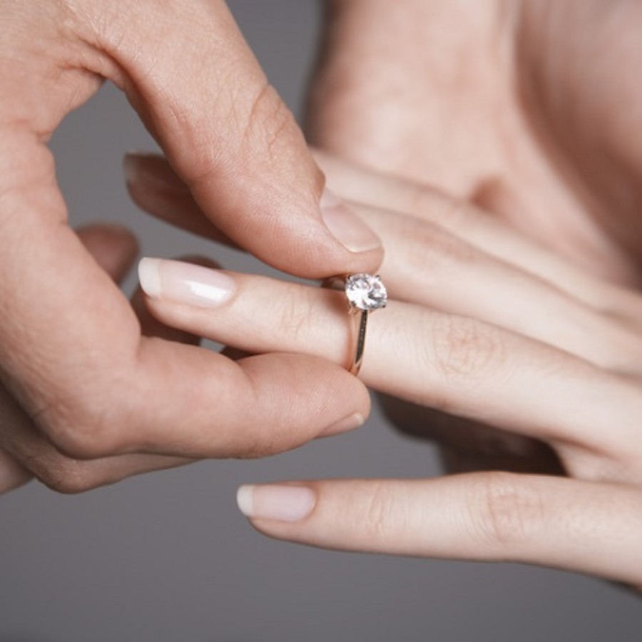 Encontrar os anéis de noivado e de casamento perfeitos para o seu grande dia!