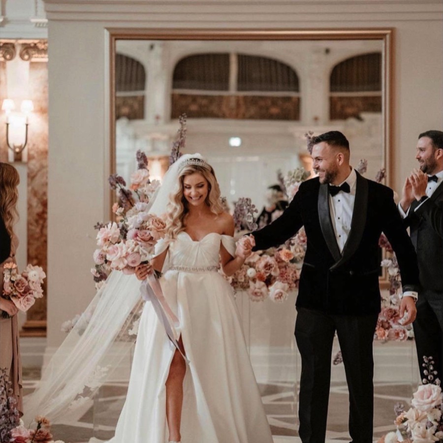 Novia real: Katie con una tiara Windsor