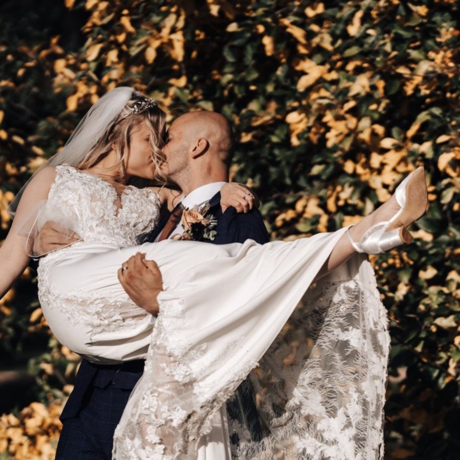Novia real - Tzara