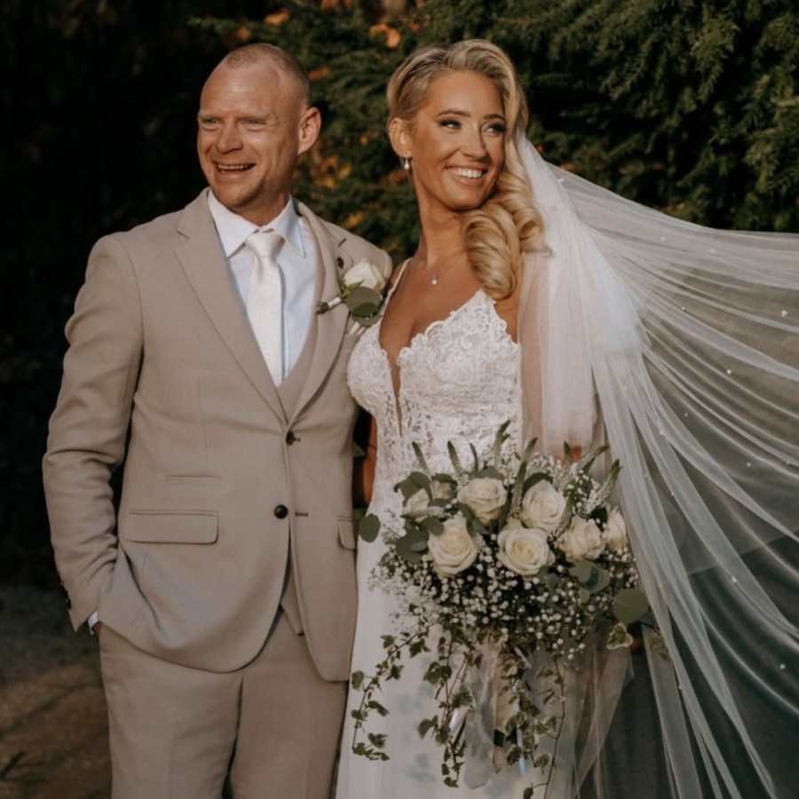 Real Bride - Becky wearing Dolci jewelry set & Silver shimmer comb