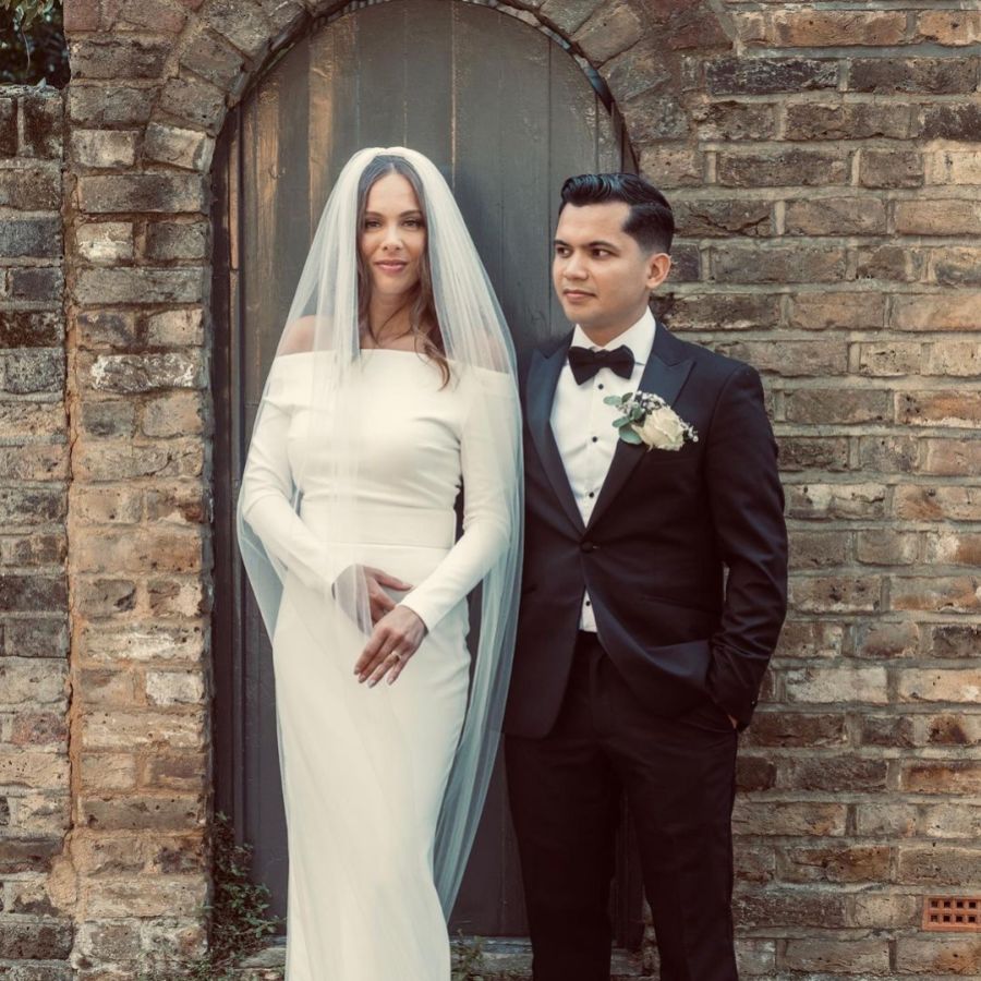 Real Bride - Bianca wearing S261 veil