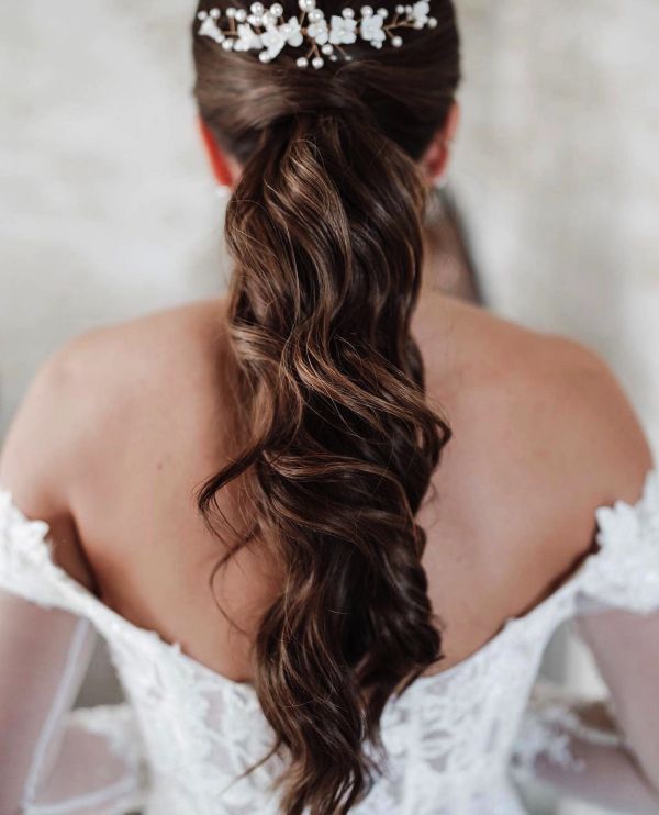 Real Bride Amy wearing Skye hair comb