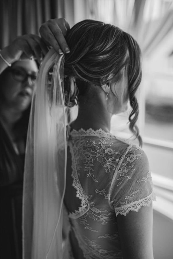 Leanne wearing S196 veil, Starlight earrings & Miliana bracelet