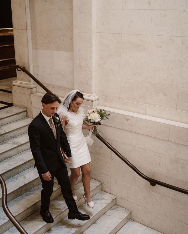 Real Bride Lorren wearing S196 veil
