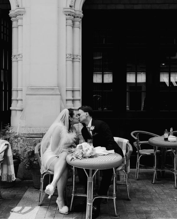 Real Bride Lorren wearing S196 veil