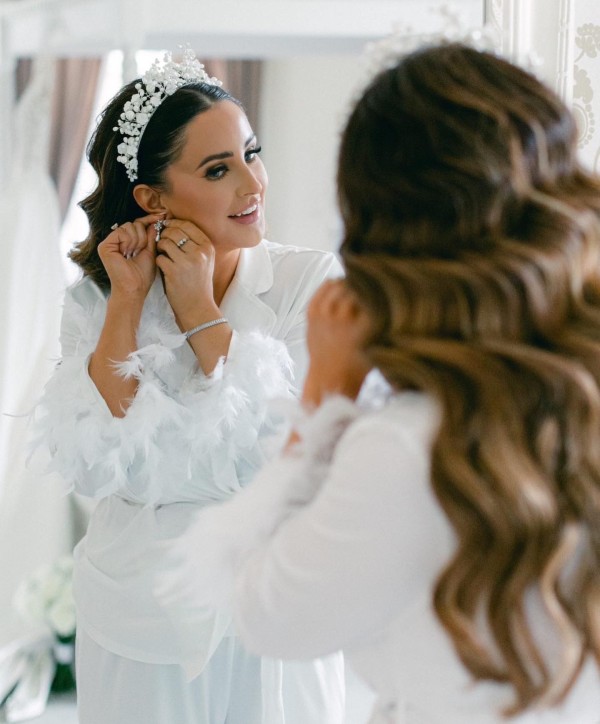 Mrs Halford wearing AR717