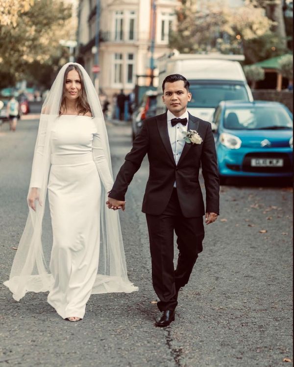 Real Bride Bianca wearing S261 veil