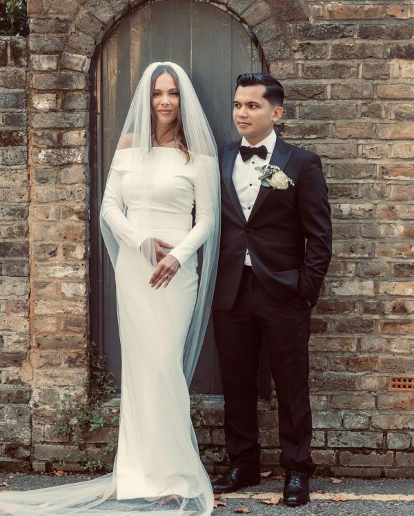 Real Bride Bianca wearing S261 veil