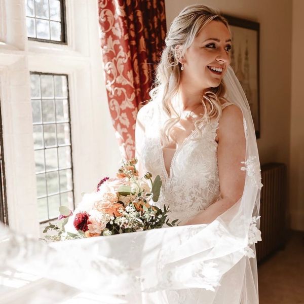Real Bride Ellie wearing Dolci Jewellery Set and LA963 veil