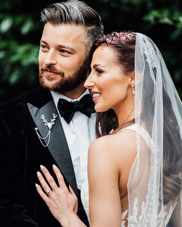 Real Bride Lauren wearing Aurora comb