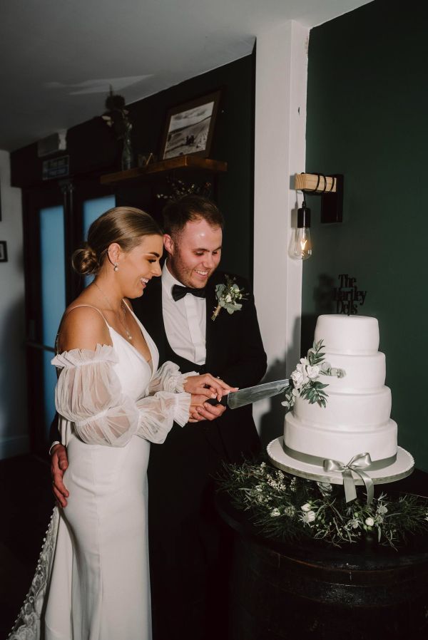 Real Bride Zoey wearing Vienna jewellery set