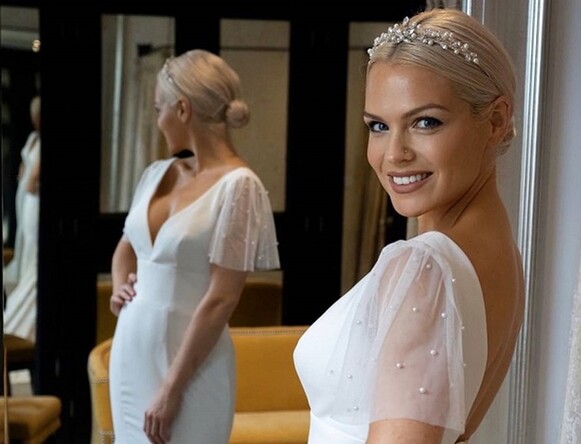 Arianna Wedding Accessories