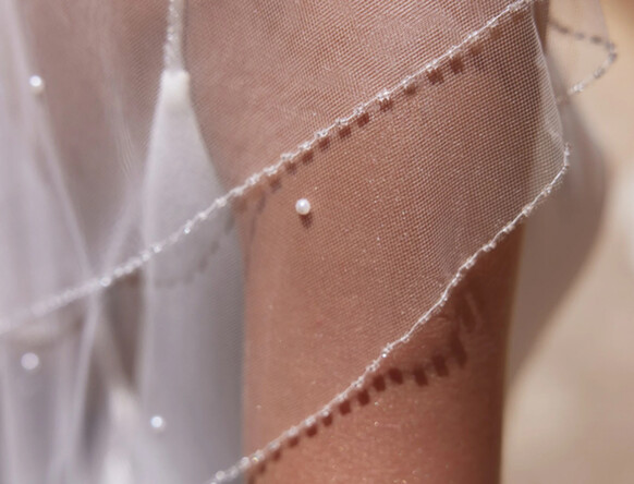 Añade un toque de romanticismo y elegancia con los velos de « Bianco Evento »
