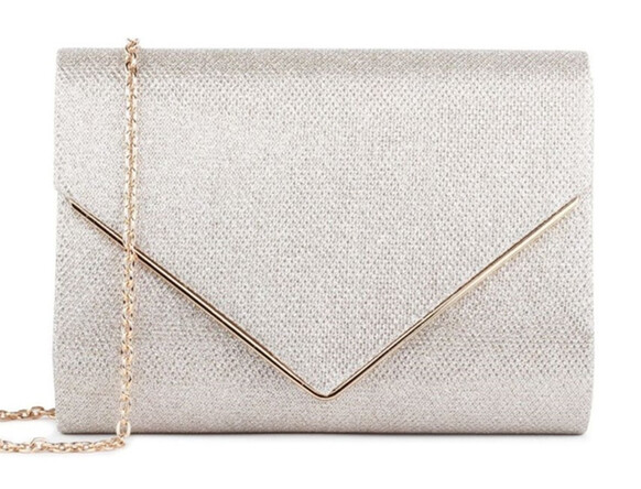 Completa tu look con nuestros preciosos bolsos de gala