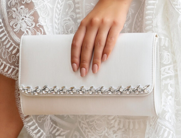 Clutches em marfim para a futura noiva com estilo
