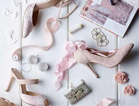 Discover Shoe Artistry By Diane Hassall