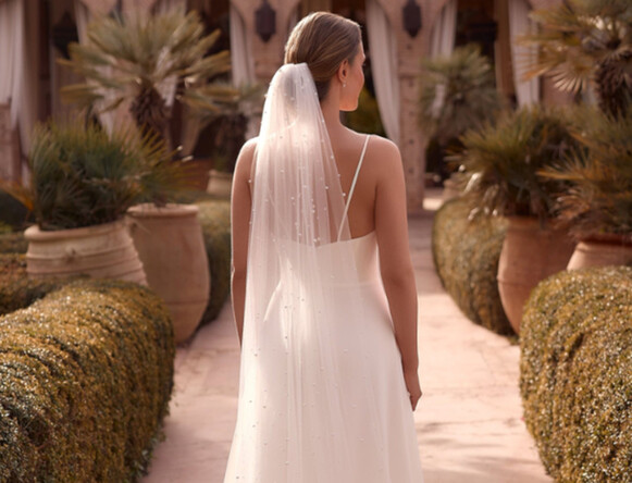 Discover the Beauty of Full Length Veils