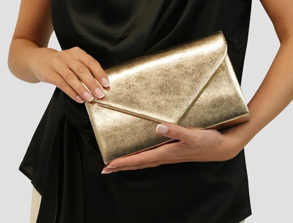 Schimmernde goldene Clutch Bags für jeden Anlass