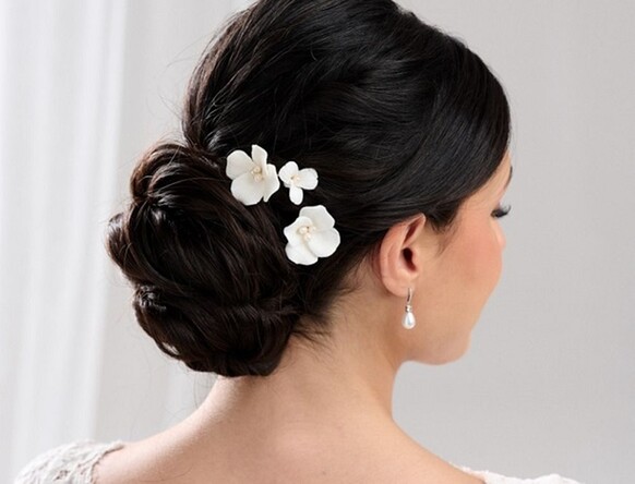 Florale Haar-Accessoires, die für Aufsehen sorgen