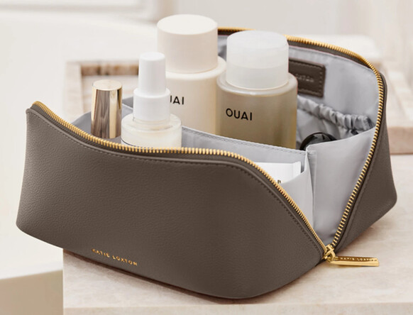 Katie Loxton: bolsas de maquilhagem e de higiene elegantes e práticas