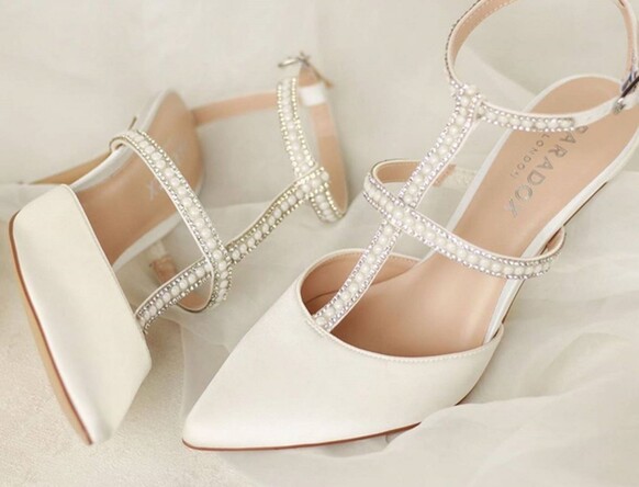 Luxuriöse Schuhe und Handtaschen von Paradox London