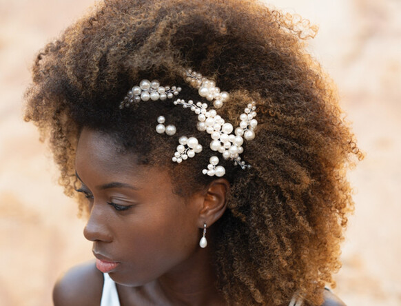 Pretty Pearl Hair Pins for Every Bridal Style