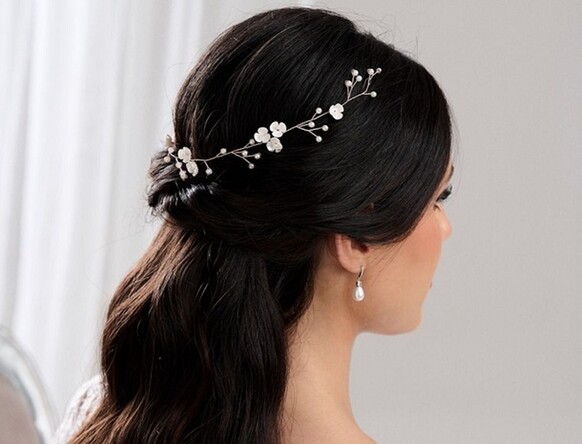 Hair Vines & Drapes For Ethereal Bridal Beauty