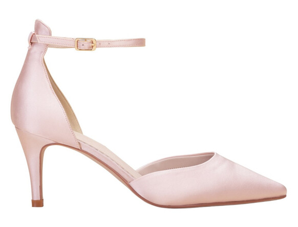 Zapatos de fiesta en un encantador tono rosa palo de Lace & Favour