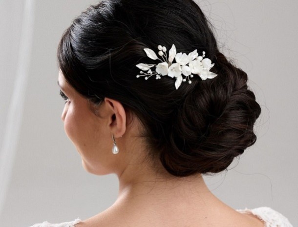 Acessórios de cabelo para casamento para todos os estilos de noiva