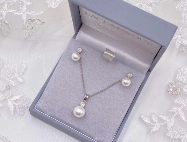 Exquisiter Schmuck für Brautjungfern...