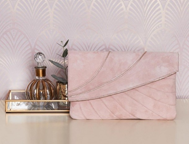 Inspiração para casamentos em rosa suave para noivas tímidas...