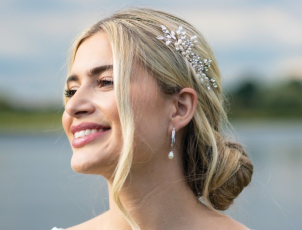 Pentes de cabelo brilhantes da Ivory & Co