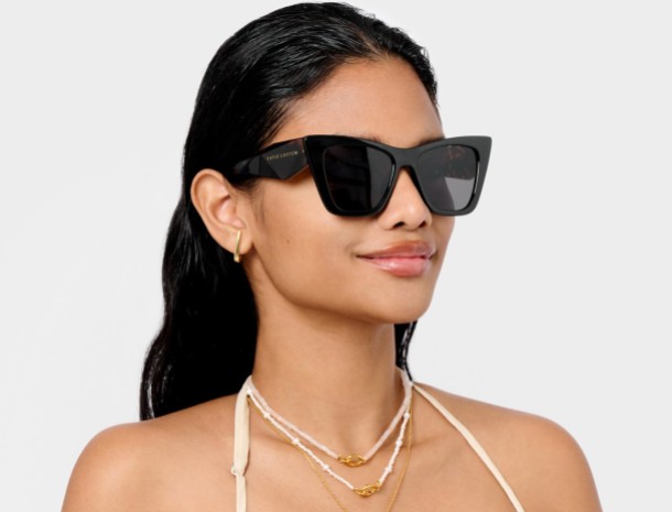 Schicke Sonnenbrille von Katie Loxton