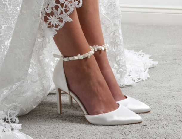 Step Into Your Wedding Day with Perfect Bridal Shoes