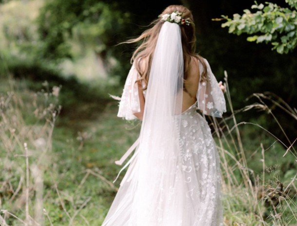 Rustikale Outdoor-Hochzeits-Inspo von Lace & Favour