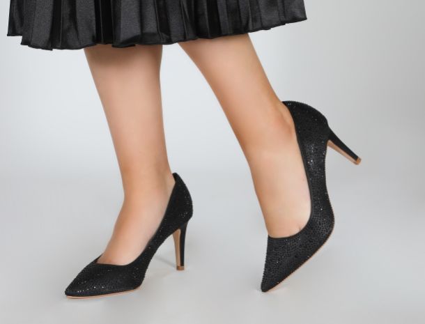 Schwarze Schuhe für jeden Anlass, die zu jedem Outfit passen...