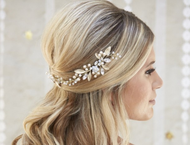 Znajdź swoją wymarzoną złotą ozdobę do włosów dzięki Lace & Favour