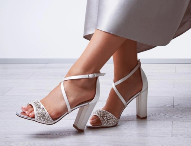 Añade un toque de brillo a tu look para el día de tu boda
