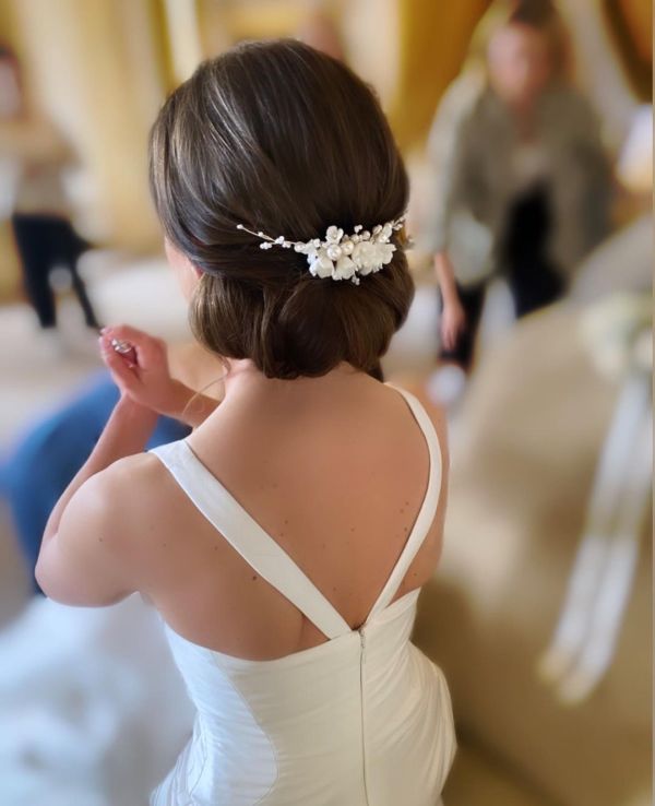 Photo of Anemone Ivory Porcelain Flowers and Pearl Wedding Hair Comb (Silver) uploaded by C on 17th September 2021
