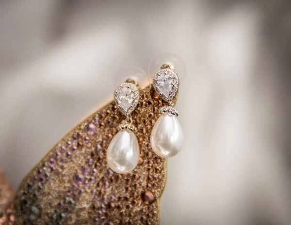 Photo of Paloma Teardrop Pearl Wedding Earrings (Gold) uploaded by C on 4th January 2024