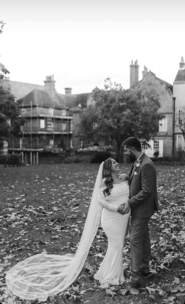 Photo of Perfect Bridal Ivory Single Tier Cut Edge Scattered Pearl Veil uploaded by C on 11th December 2023