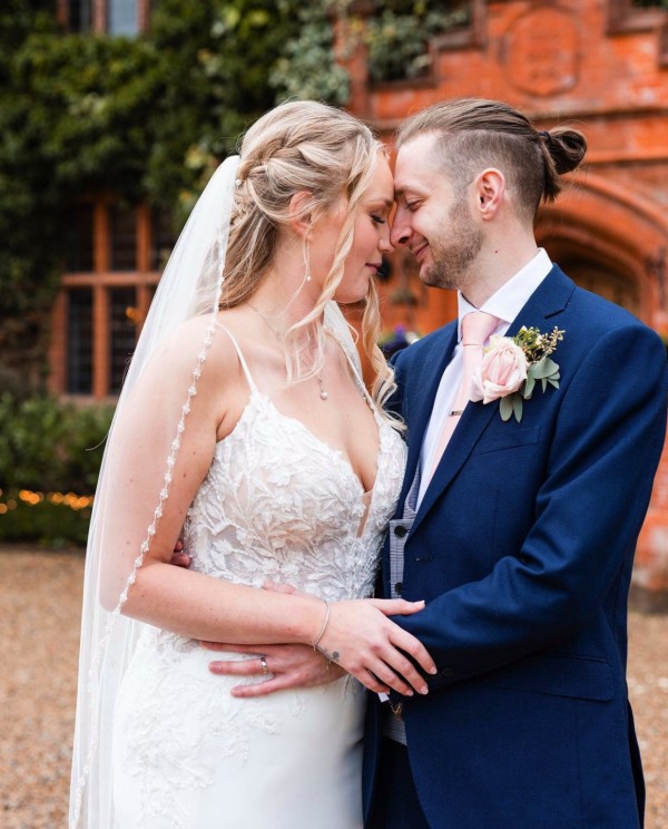 Photo of Linzi Jay Single Tier Veil with Pearl and Beaded Edge TLV8500 uploaded by H on 18th November 2022