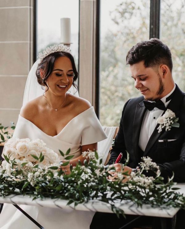 Photo of Arianna Everlasting Statement Pearl Tiara AR598 uploaded by J on 5th January 2022