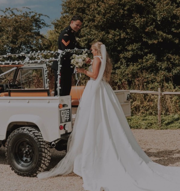 Photo of Bianco Ivory Plain Single Tier Cathedral Veil with Cut Edge S261 uploaded by K on 19th May 2025