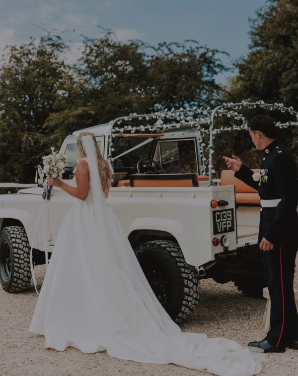 Photo of Bianco Ivory Plain Single Tier Cathedral Veil with Cut Edge S261 uploaded by K on 19th May 2025