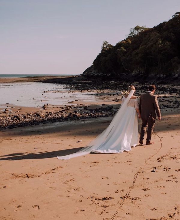 Photo of Bianco Ivory Single Tier Satin Edge Cathedral Veil S153 uploaded by K on 12th January 2022