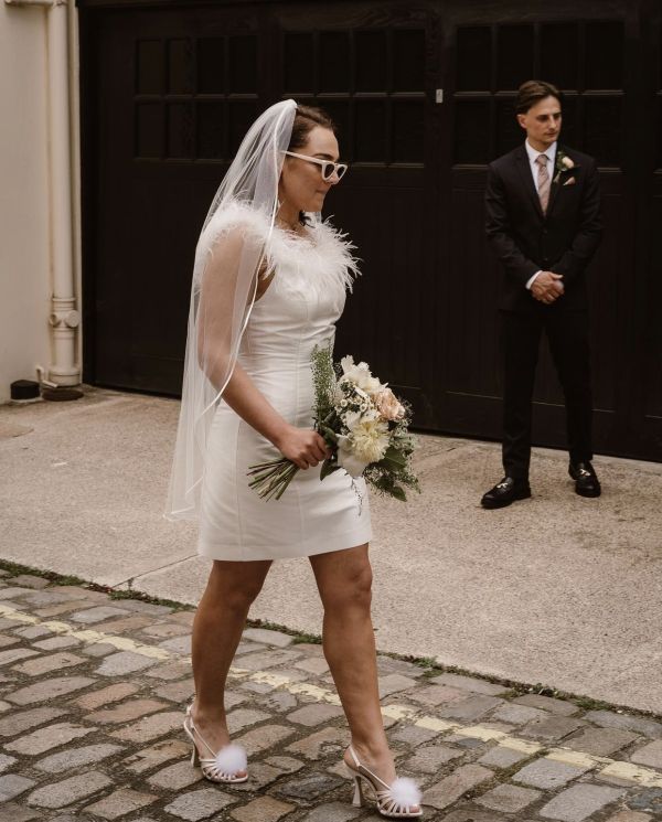 Photo of Bianco Ivory Single Tier Satin Edge Fingertip Veil S196 uploaded by L on 23rd June 2022