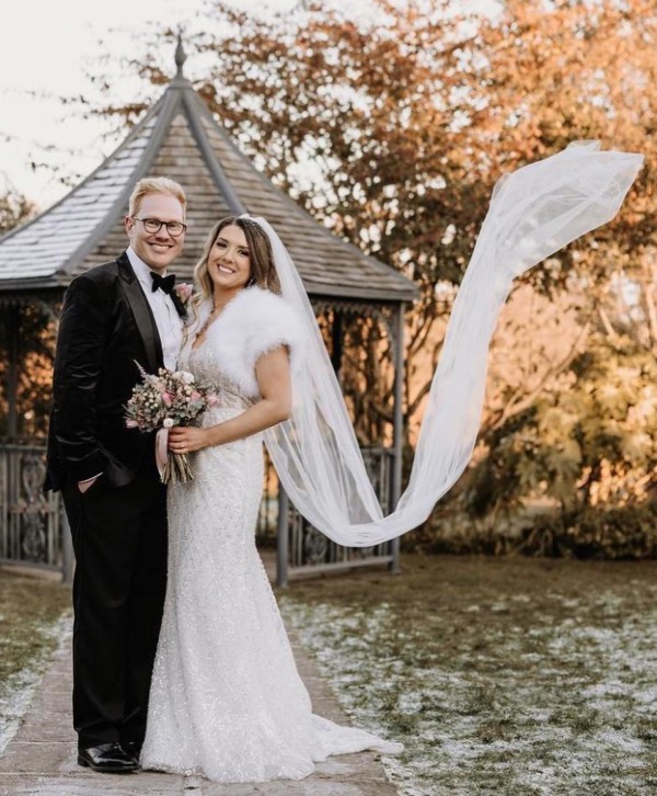 Photo of Perfect Bridal Ivory Single Tier Sparkly Glitter Tulle Chapel Veil uploaded by L on 11th January 2023