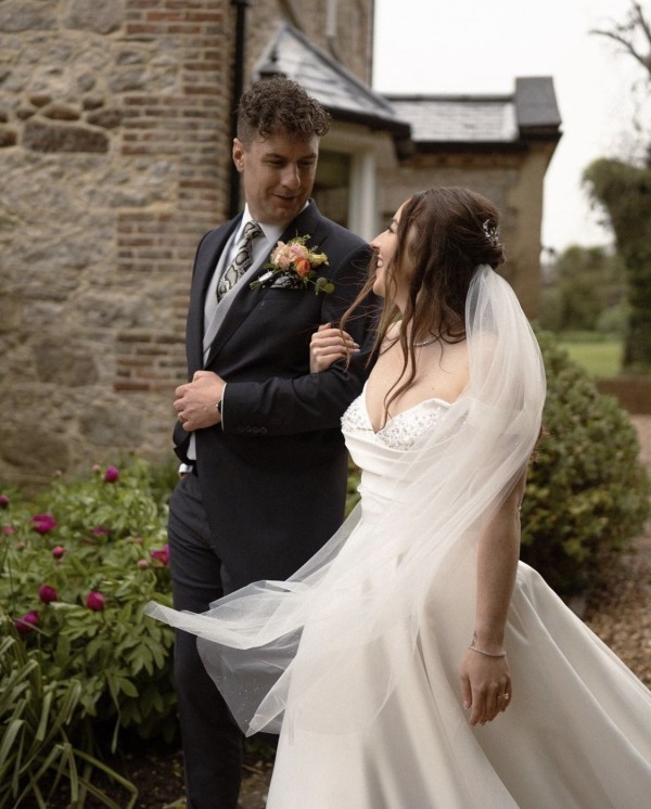 Photo of Perfect Bridal Ivory Single Tier Sparkly Glitter Tulle Chapel Veil uploaded by R on 28th December 2023